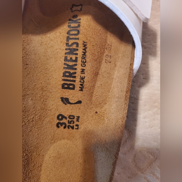 BIRKENSTOCK WOMENS SIZE 39 - Picture 3 of 4